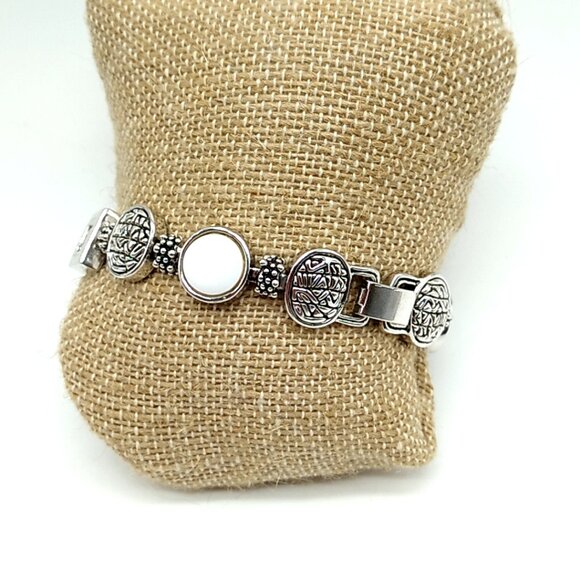 Lia Sophia Clear Cut Crystals Mother of Pearl Textured Links Rhodium Bracelet - Picture 10 of 14